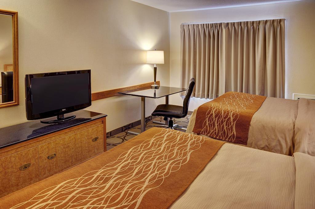 Comfort Inn Kirkland Lake Exteriér fotografie