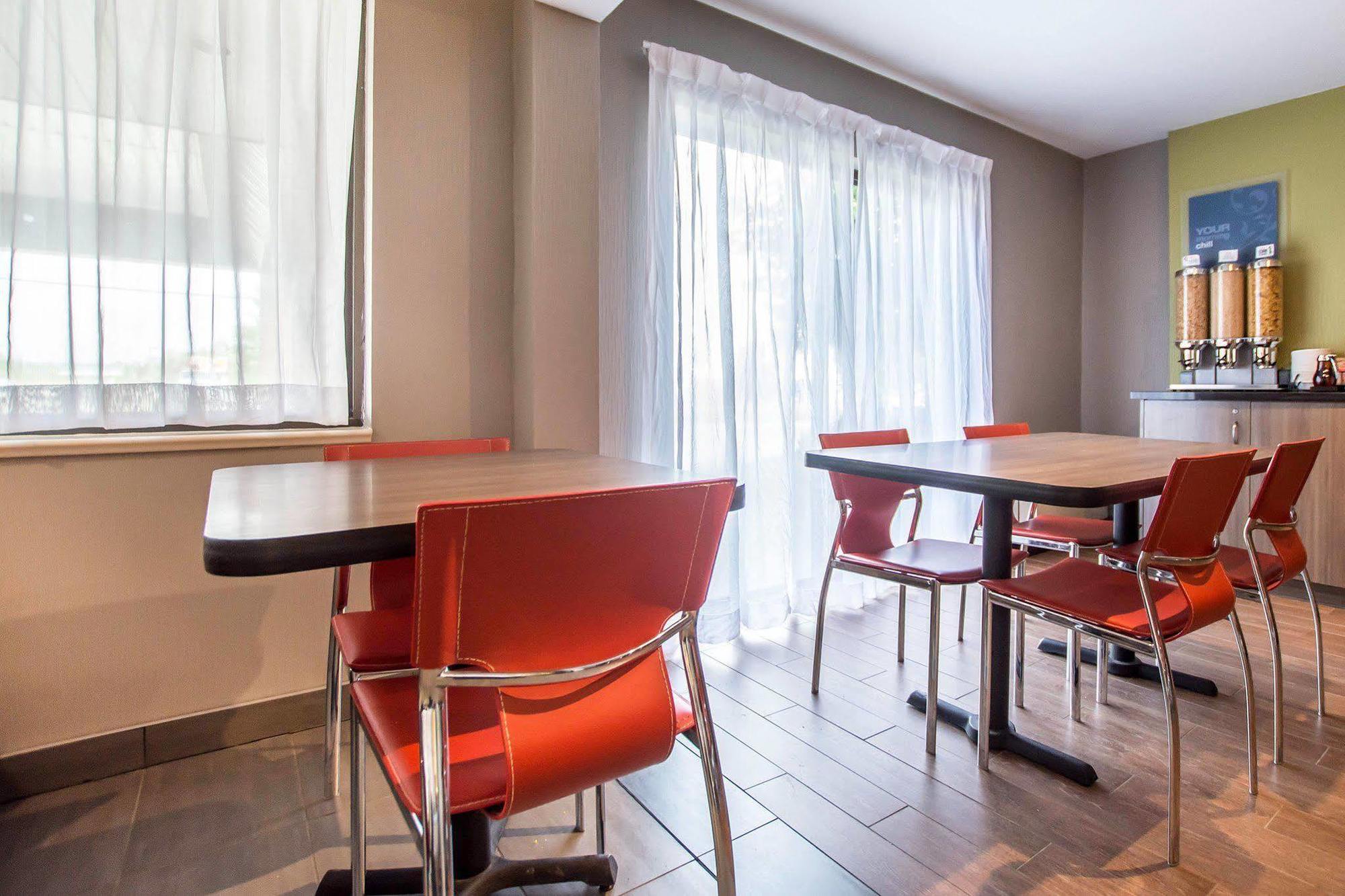 Comfort Inn Kirkland Lake Exteriér fotografie